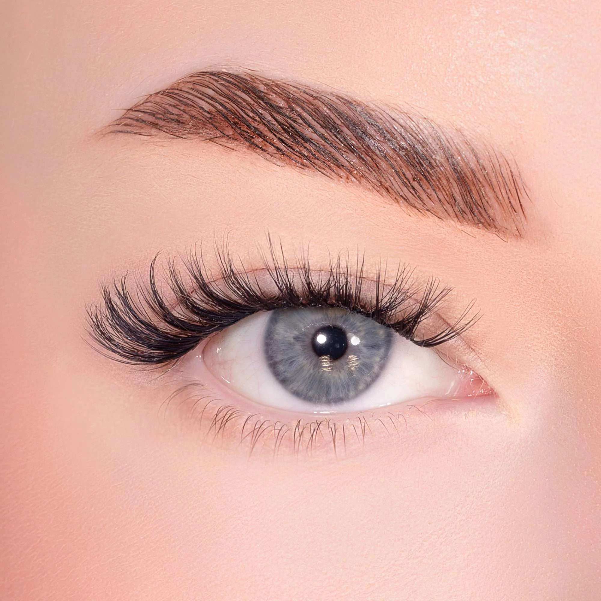 Bold Definition Pre-Glued Lashes - Image 4