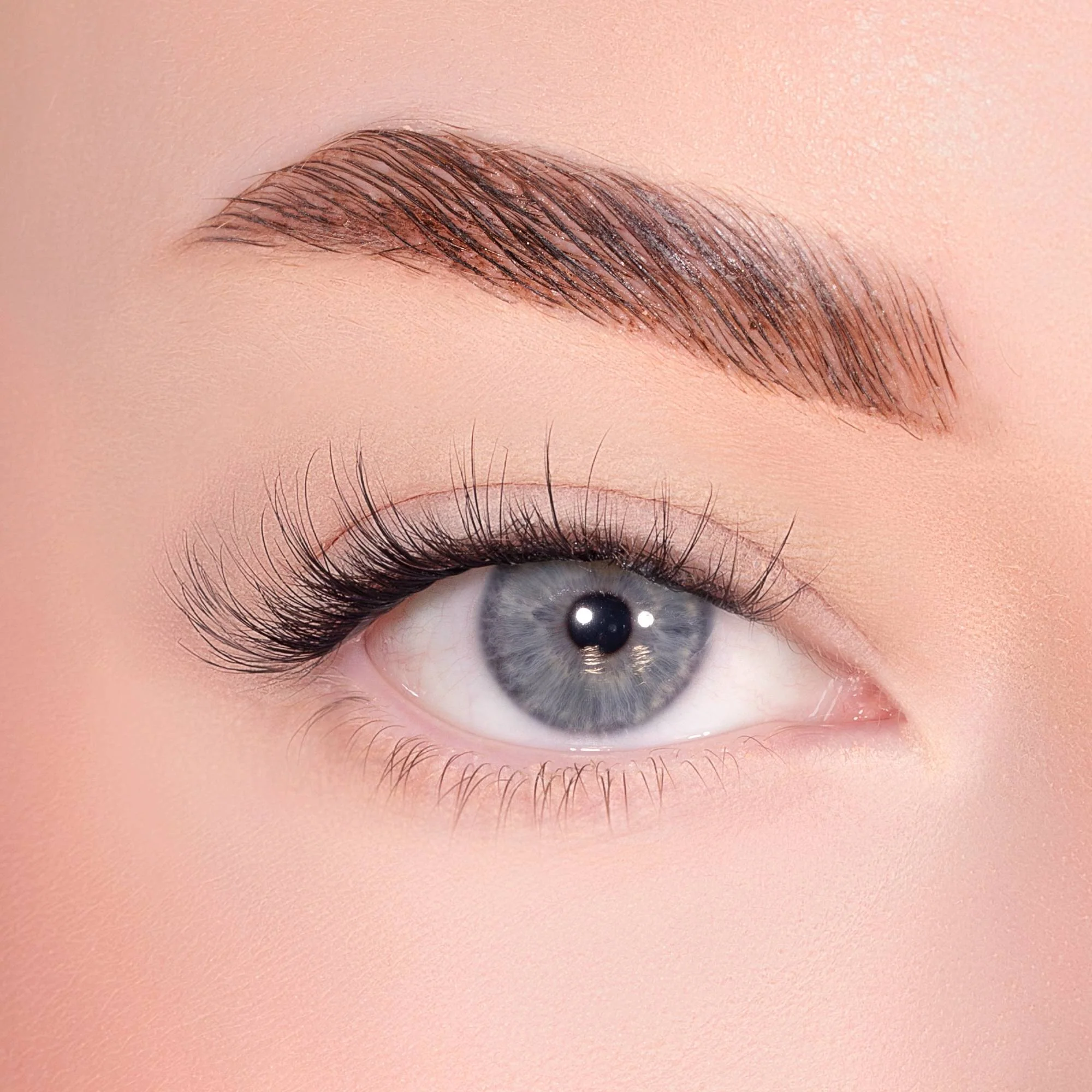 Soft Definition Pre-Glued Lashes Set - Image 4