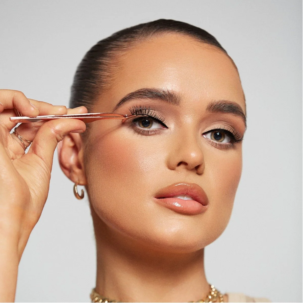 L.W.I Worth It Russian Strip Lashes - Image 4